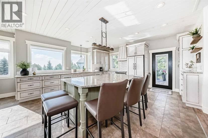 254041 Township Road 435 — photo 14 of 40