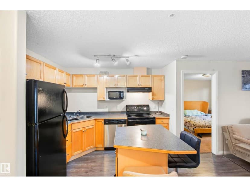 #203 245 Edwards Dr SW — photo 17 of 33