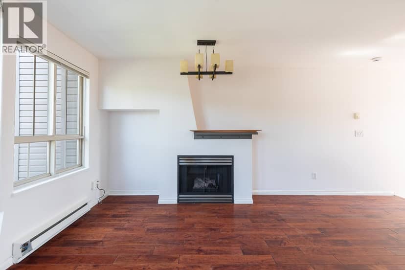 34 2375 W Broadway, Vancouver, photo 6