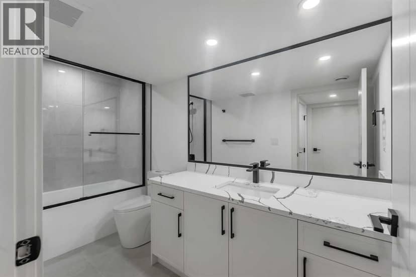 816 Lake Ontario Drive SE — photo 34 of 40