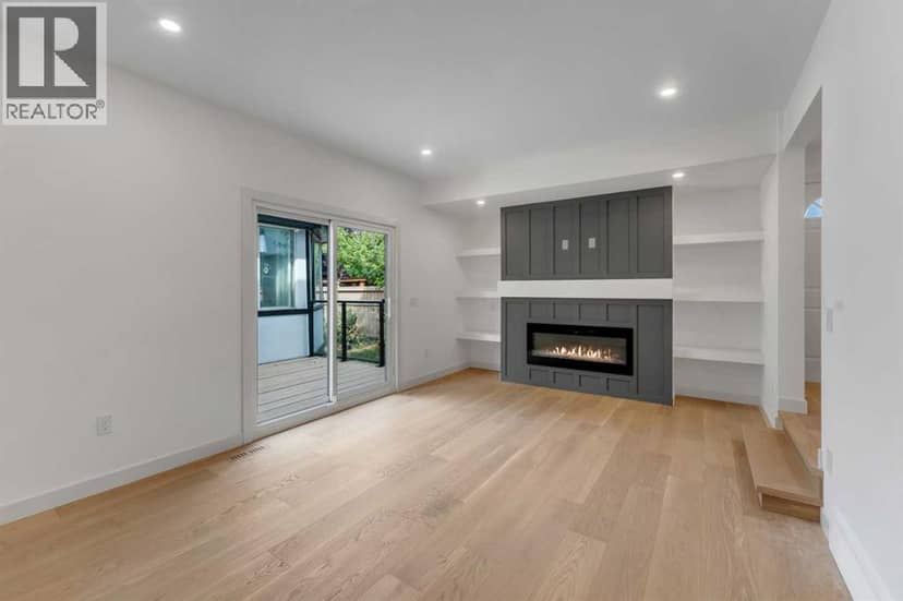816 Lake Ontario Drive SE — photo 12 of 40