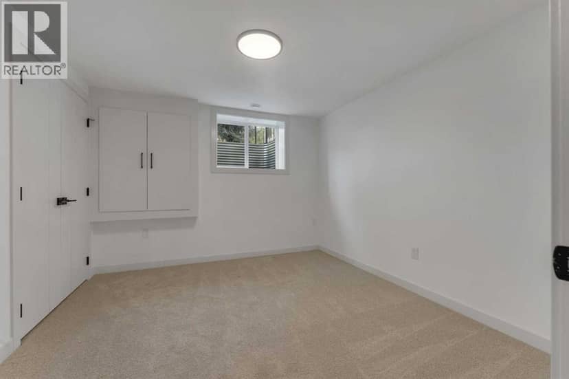 816 Lake Ontario Drive SE — photo 31 of 40