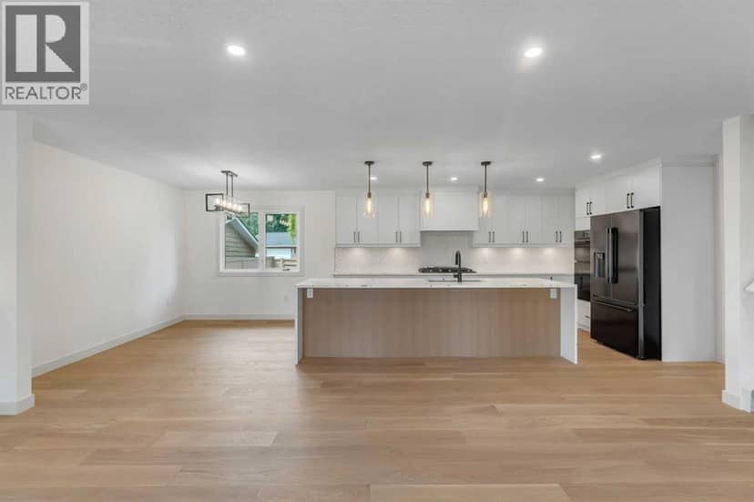 816 Lake Ontario Drive SE — photo 9 of 40