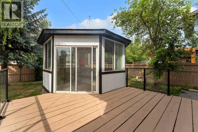 816 Lake Ontario Drive SE — photo 37 of 40
