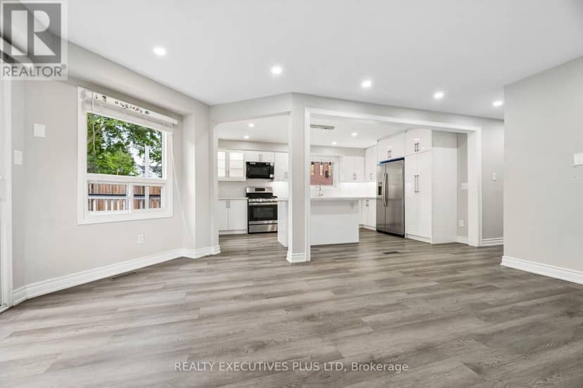 693 Barnes Crescent — photo 11 of 40