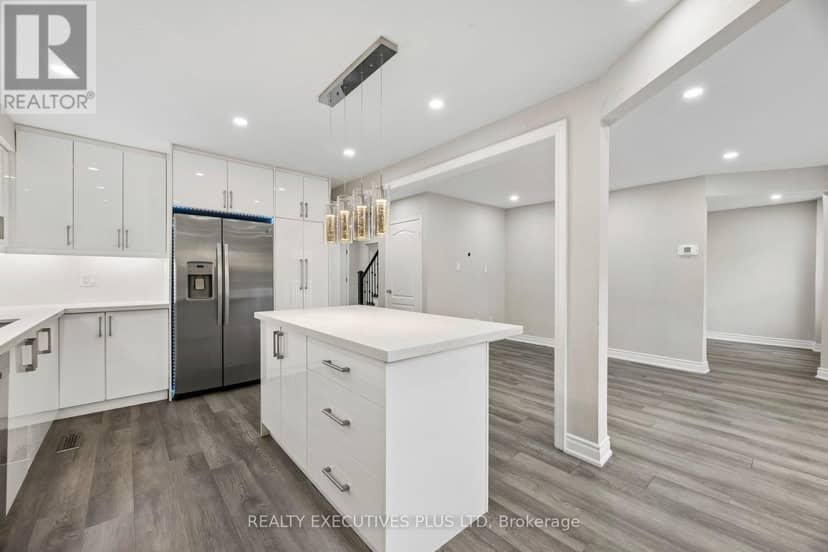 693 Barnes Crescent — photo 20 of 40