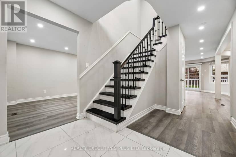 693 Barnes Crescent, Oshawa, photo 7