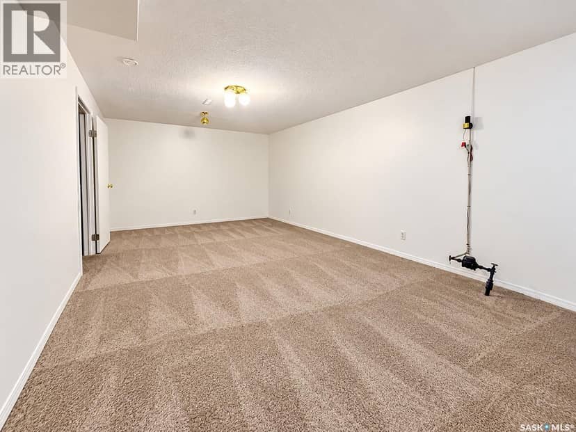 3205 Bliss CRESCENT — photo 22 of 40