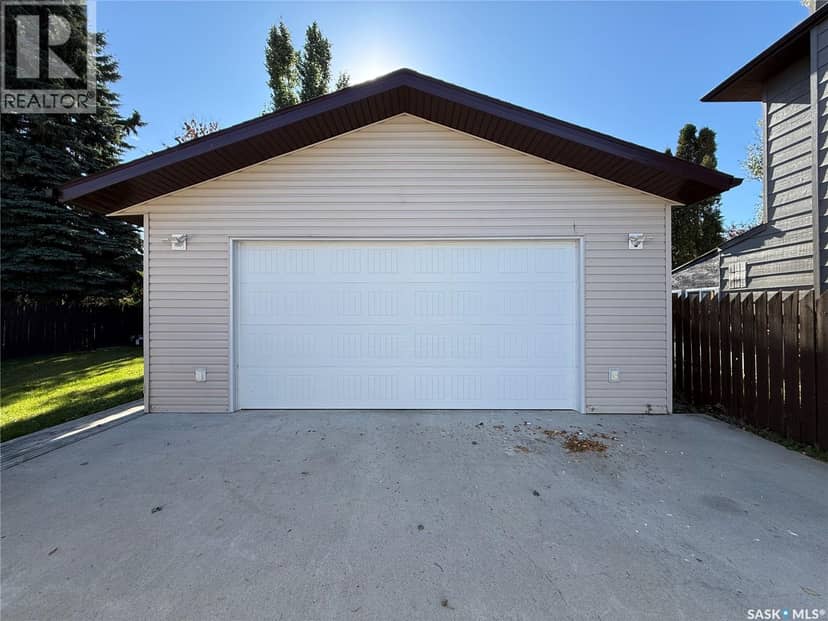 3205 Bliss CRESCENT — photo 33 of 40