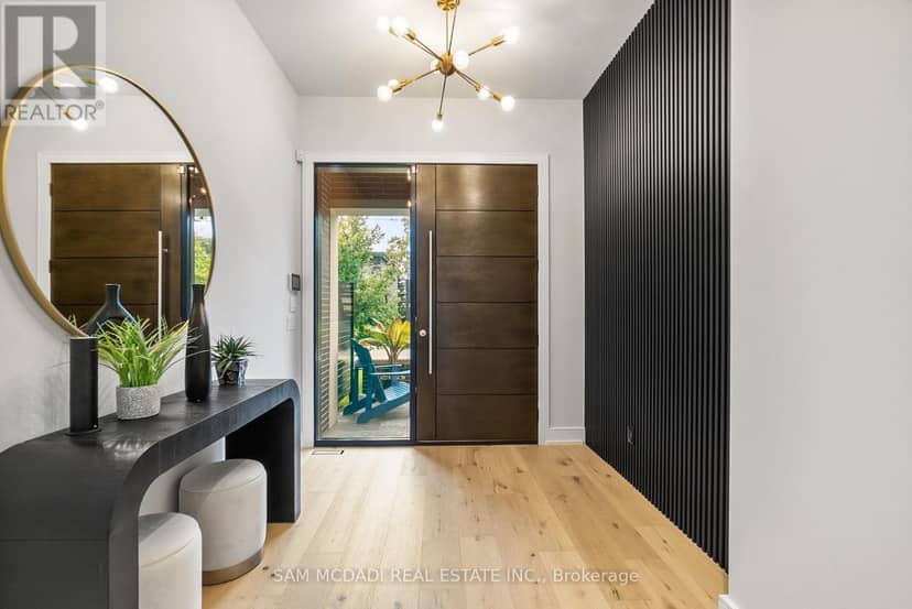 39 Oakwood Avenue N, Mississauga, photo 4