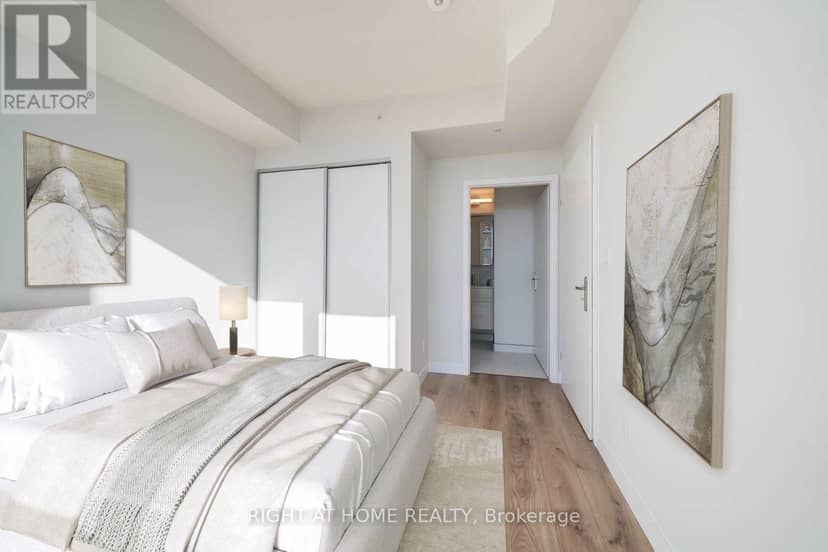 3910 - 60 Frederick Street — photo 3 of 14