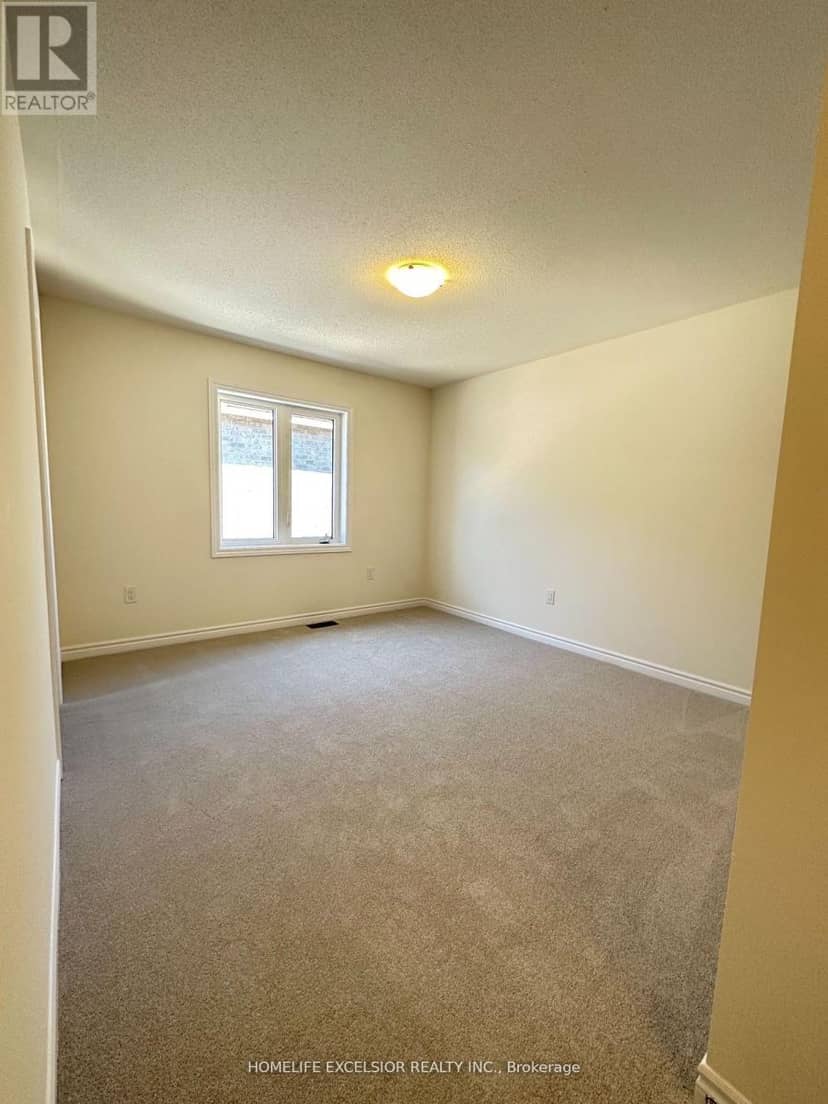 16 Rosanne Circ — photo 13 of 40