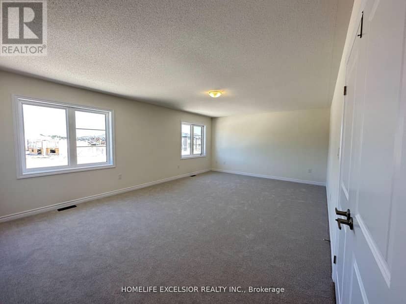 16 Rosanne Circ — photo 18 of 40