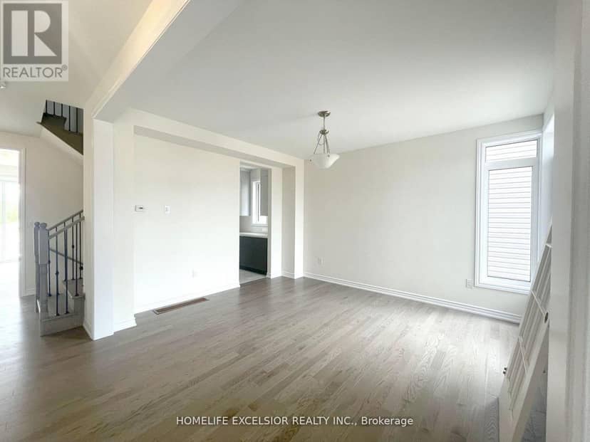 16 Rosanne Circ — photo 6 of 40