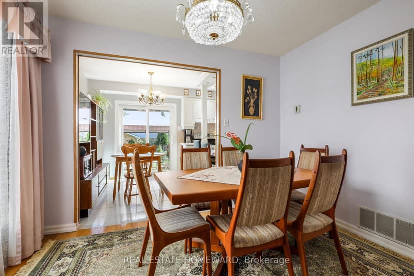 6399 Colebrook Crescent — photo 10 of 40
