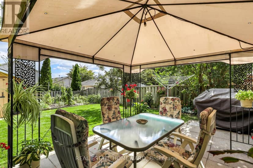 6399 Colebrook Crescent — photo 36 of 40