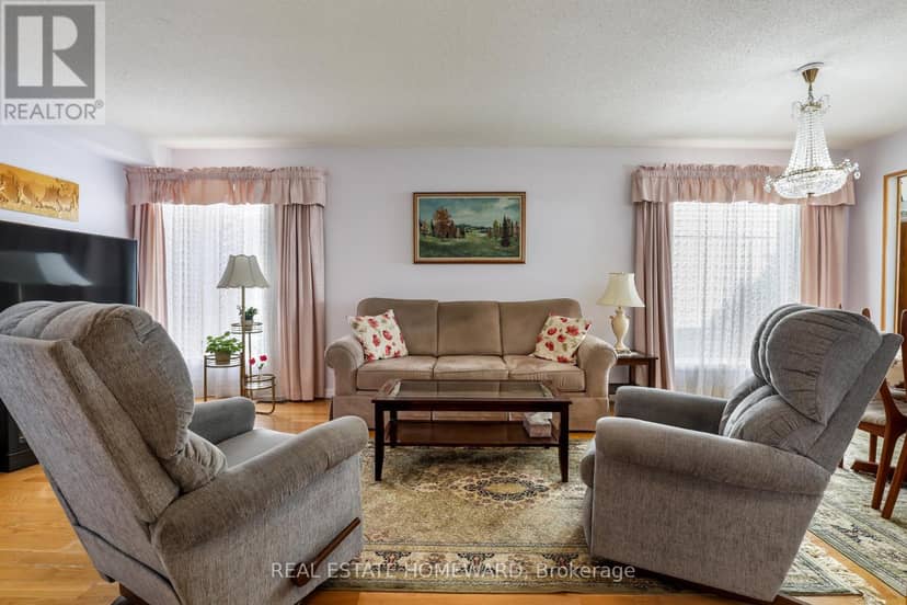 6399 Colebrook Crescent — photo 5 of 40