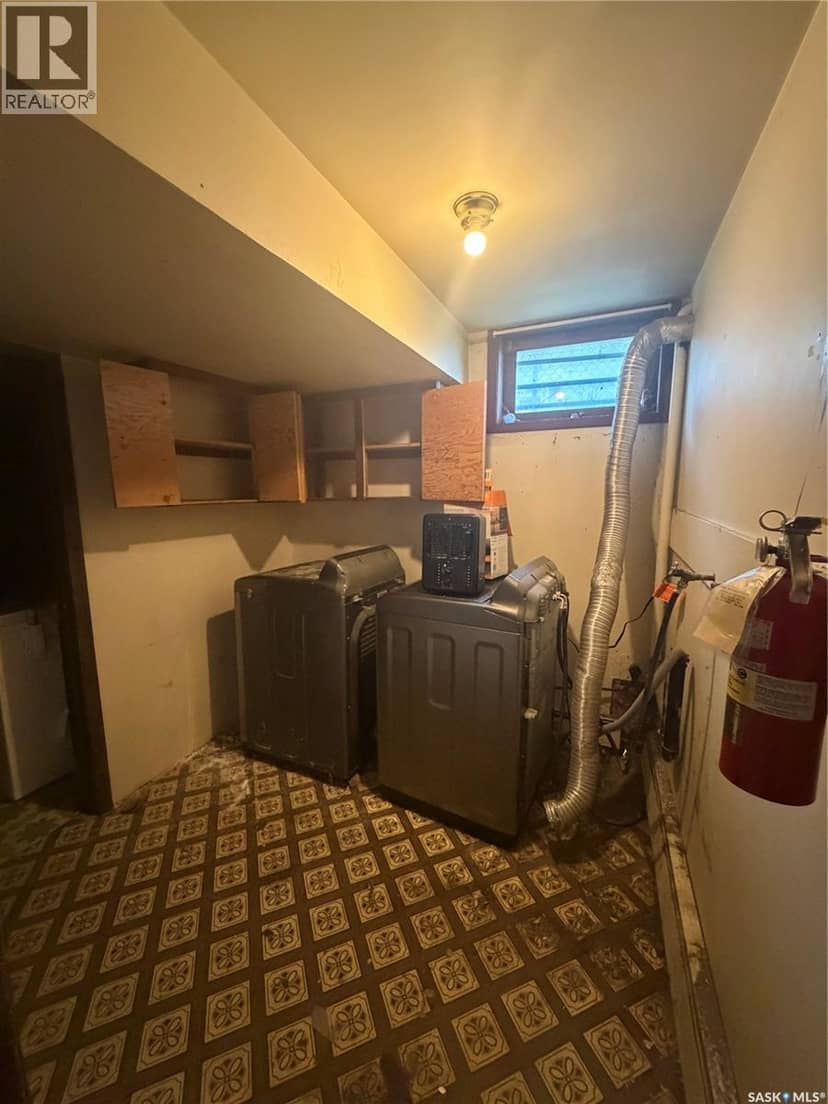 318 25th STREET E — photo 12 of 16