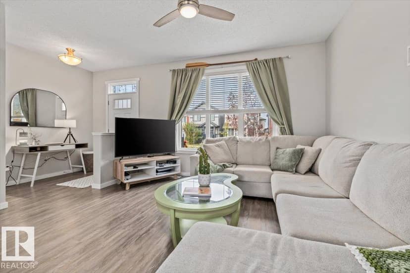 2675 Maple Way NW, Edmonton, photo 3
