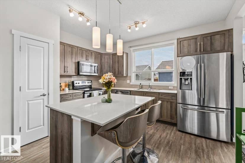 2675 Maple Way NW, Edmonton, photo 4