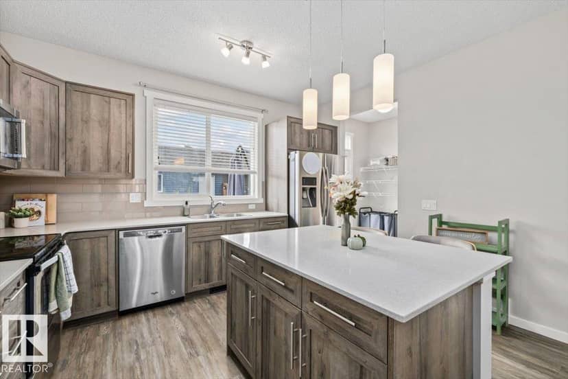 2675 Maple Way NW, Edmonton, photo 5