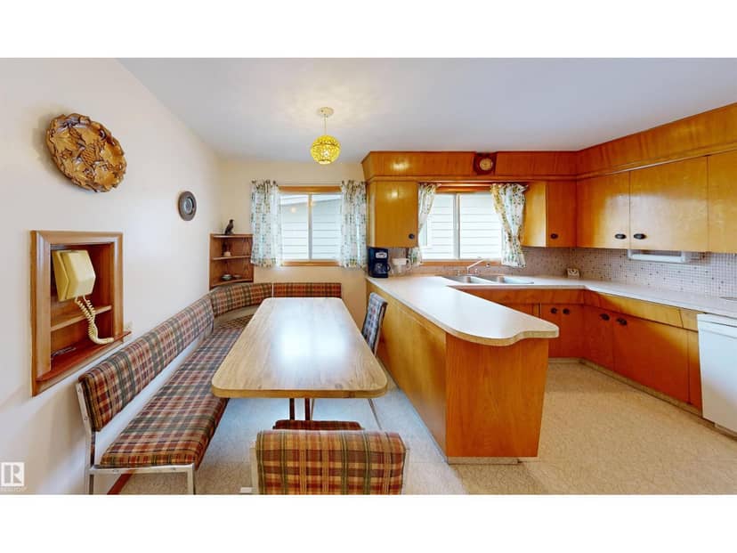 7923 Rowland Rd NW — photo 15 of 40