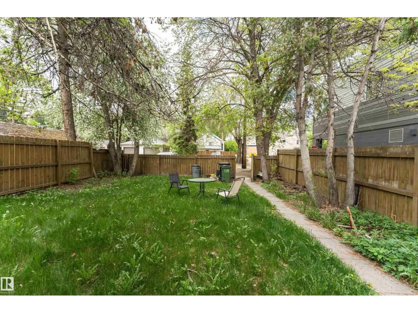 10918 84 AV NW — photo 38 of 40