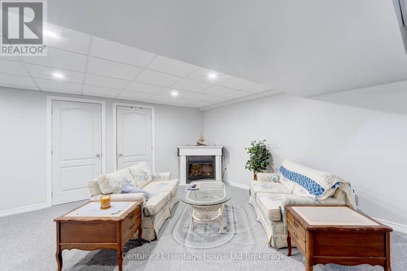 619 Fox Hollow Court — photo 33 of 40