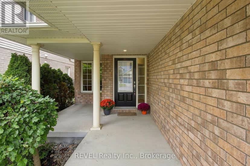 2097 Stornoway Street, Oshawa, photo 3