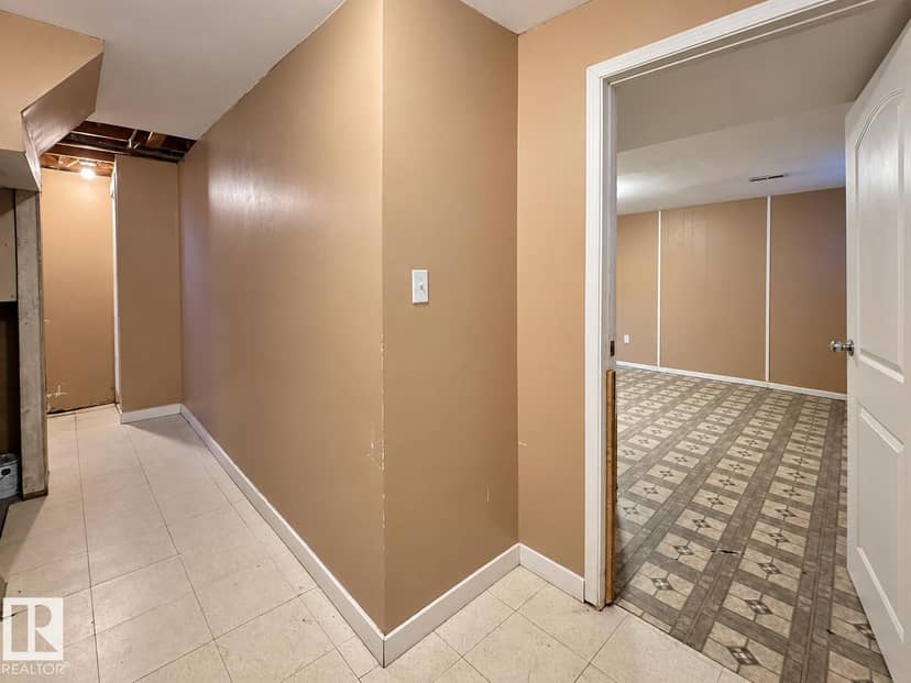 12204 40 AV NW — photo 13 of 24