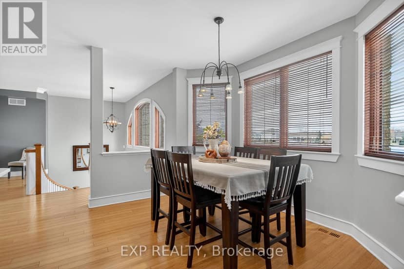 6715 Suncrest Drive — photo 11 of 40