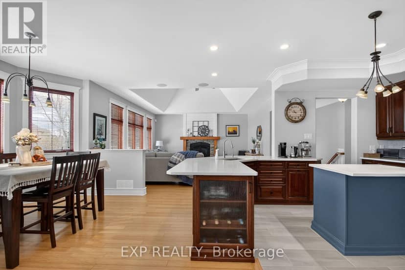 6715 Suncrest Drive — photo 13 of 40