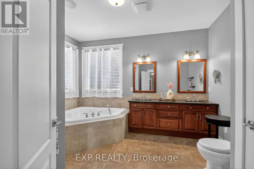 6715 Suncrest Drive — photo 17 of 40