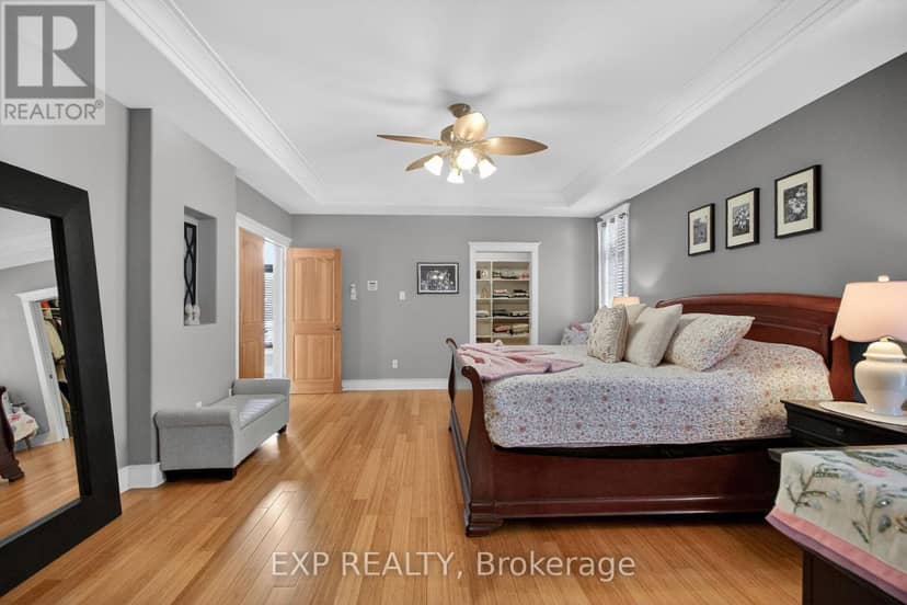 6715 Suncrest Drive — photo 19 of 40