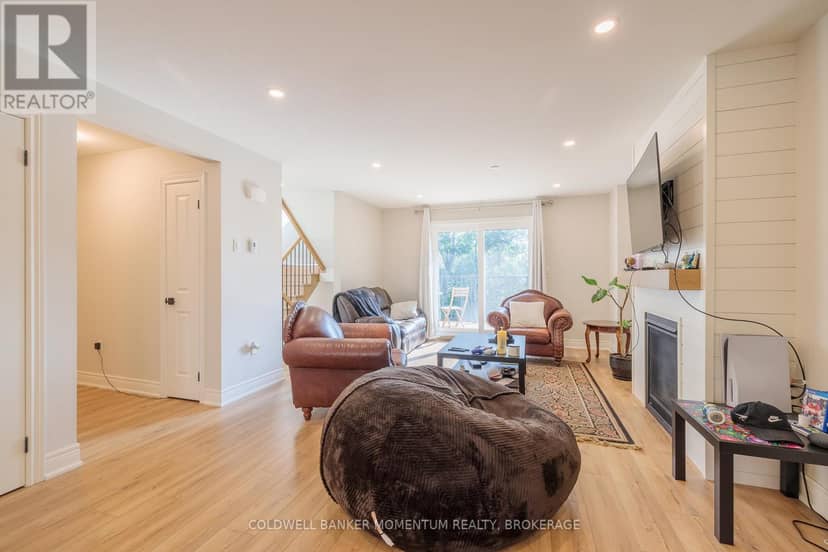 B - 153 B Moffatt Street — photo 10 of 36