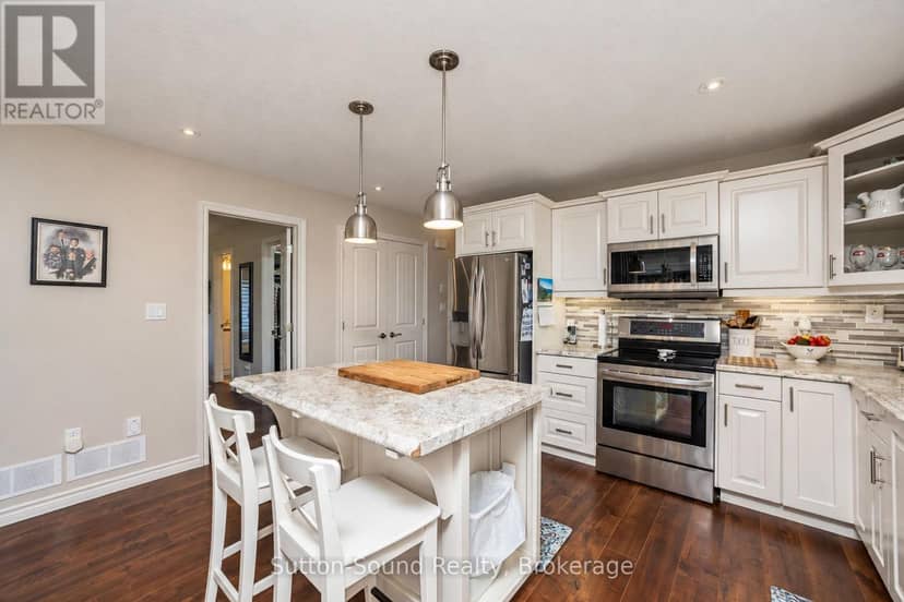 2327 10th Avenue E — photo 18 of 40