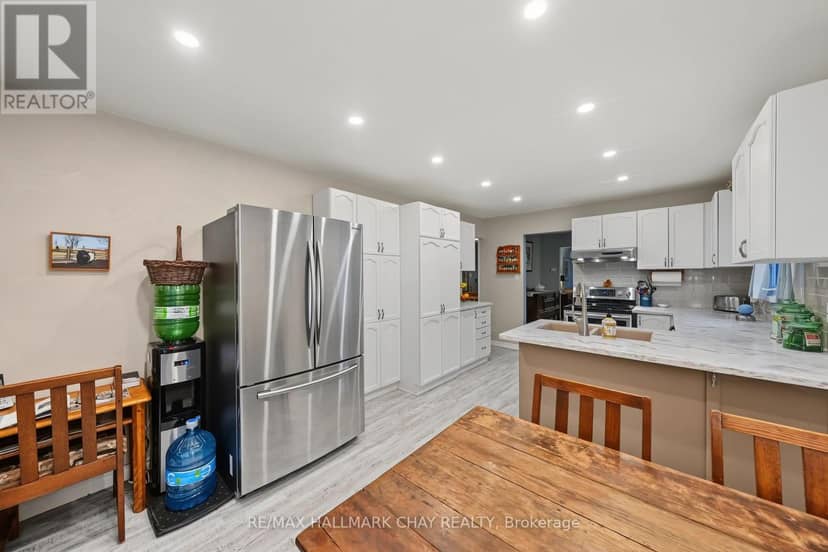 66 Hutchinson Drive — photo 10 of 40