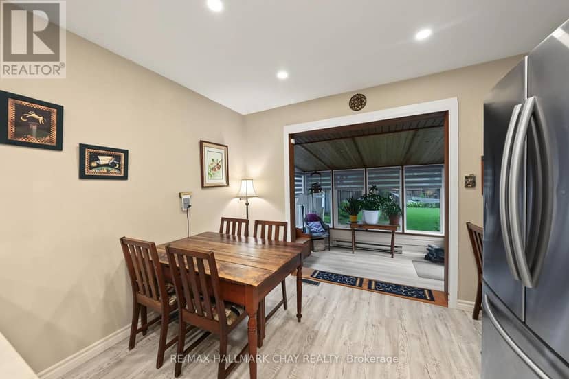 66 Hutchinson Drive — photo 11 of 40