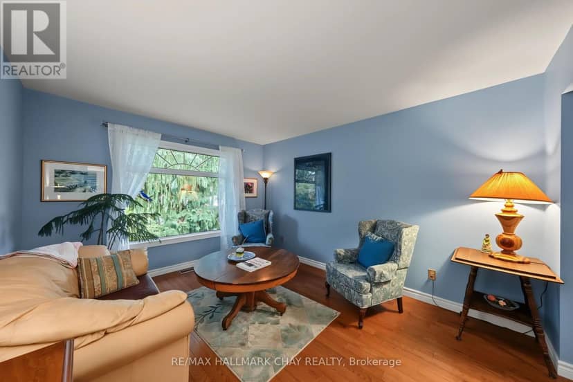 66 Hutchinson Drive — photo 16 of 40