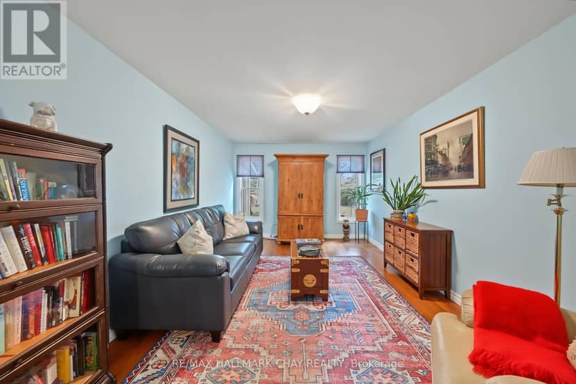 66 Hutchinson Drive — photo 18 of 40