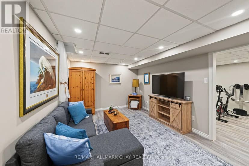 66 Hutchinson Drive — photo 31 of 40