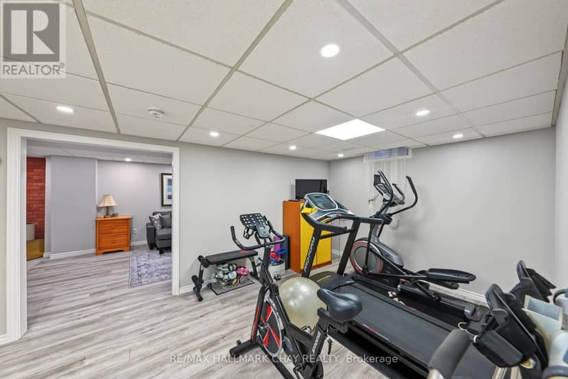 66 Hutchinson Drive — photo 33 of 40