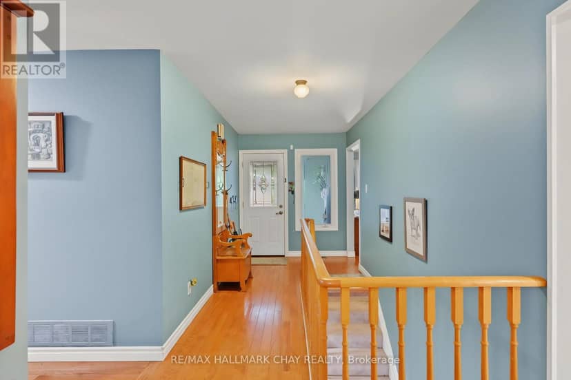 66 Hutchinson Drive — photo 4 of 40