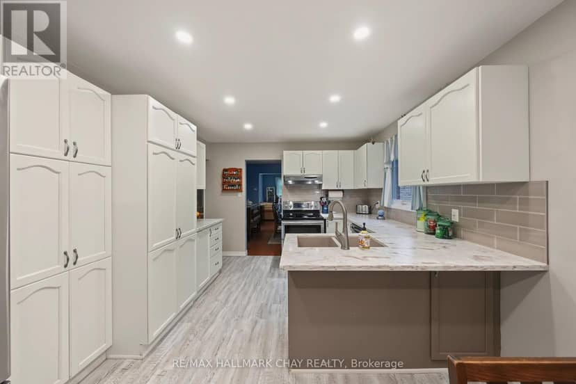 66 Hutchinson Drive — photo 6 of 40