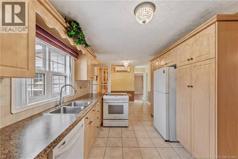 1193 Saint-Charles Sud — photo 13 of 40
