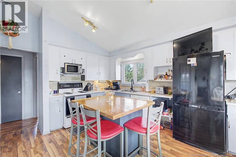 23 Harding Drive — photo 10 of 40