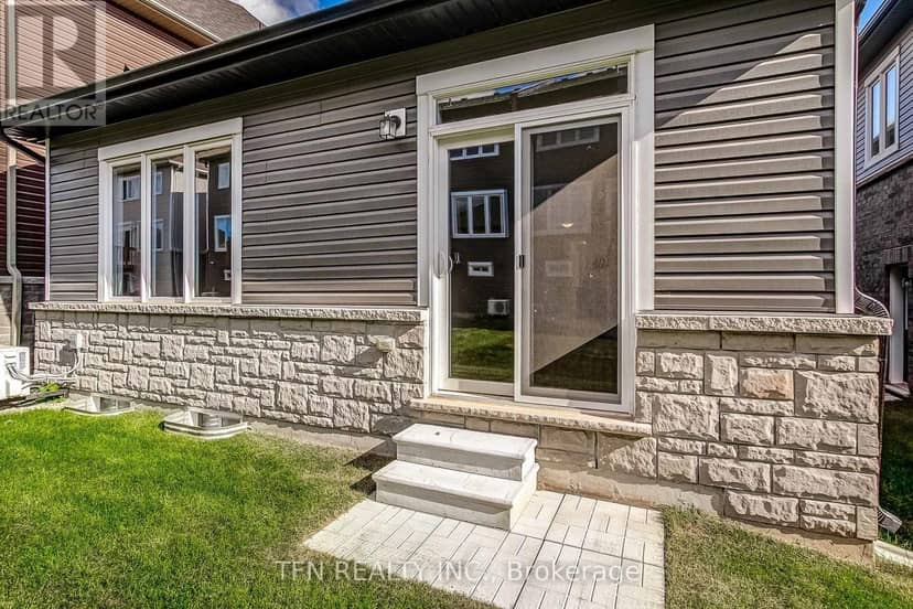 86 McGill Avenue — photo 2 of 40