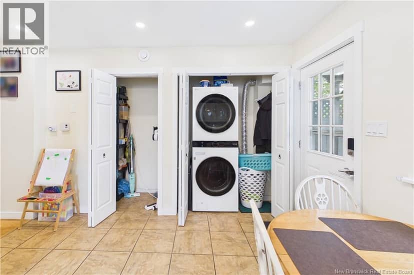 84 Glencoe Drive — photo 13 of 36