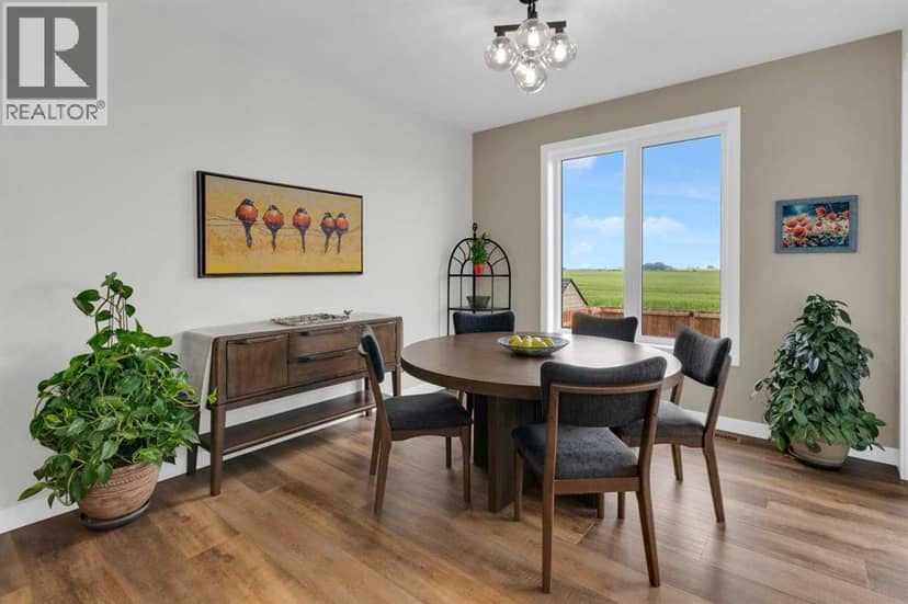 79 Vincent Crescent — photo 13 of 40