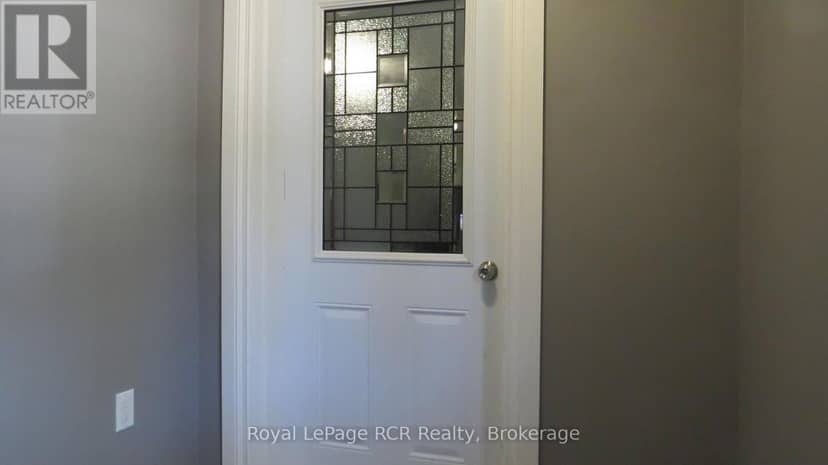 164 Edward Street — photo 14 of 40